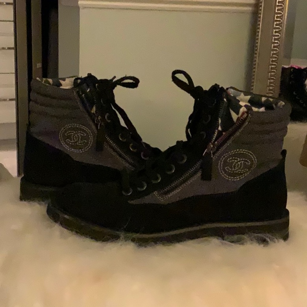 CHANEL 15C Suede Linen Canvas Zip-Up with Laces.